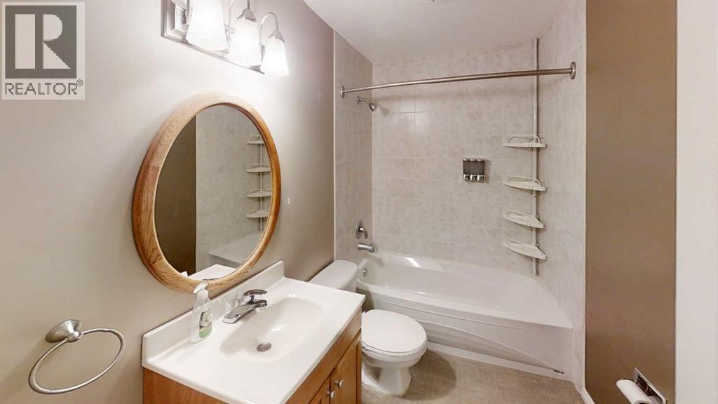 9319 103 Avenue - 11