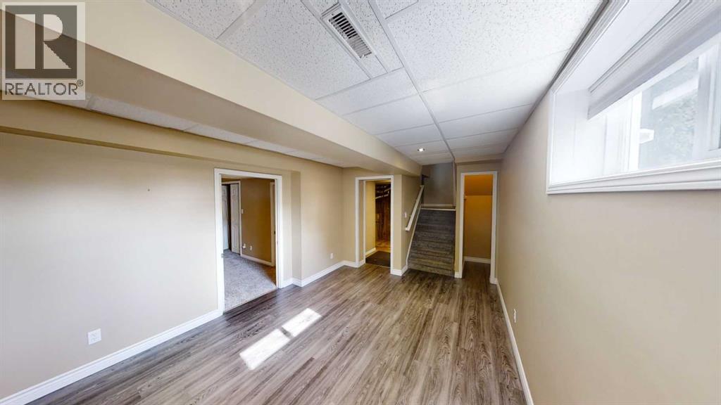 9319 103 Avenue - 9