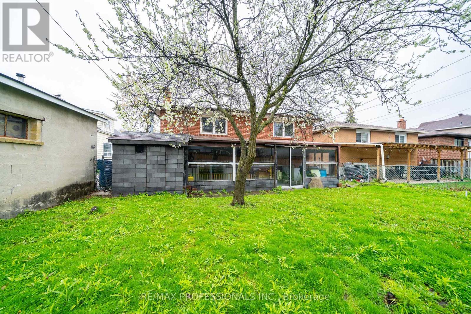 1164 KIPLING AVENUE - 19