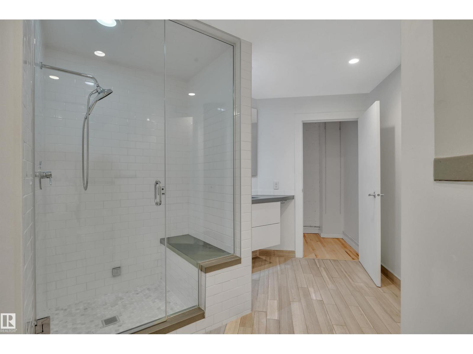 #102 10169 104 ST NW - 21