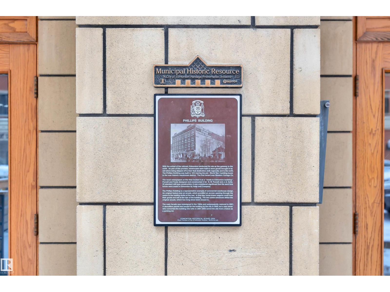 #102 10169 104 ST NW - 39