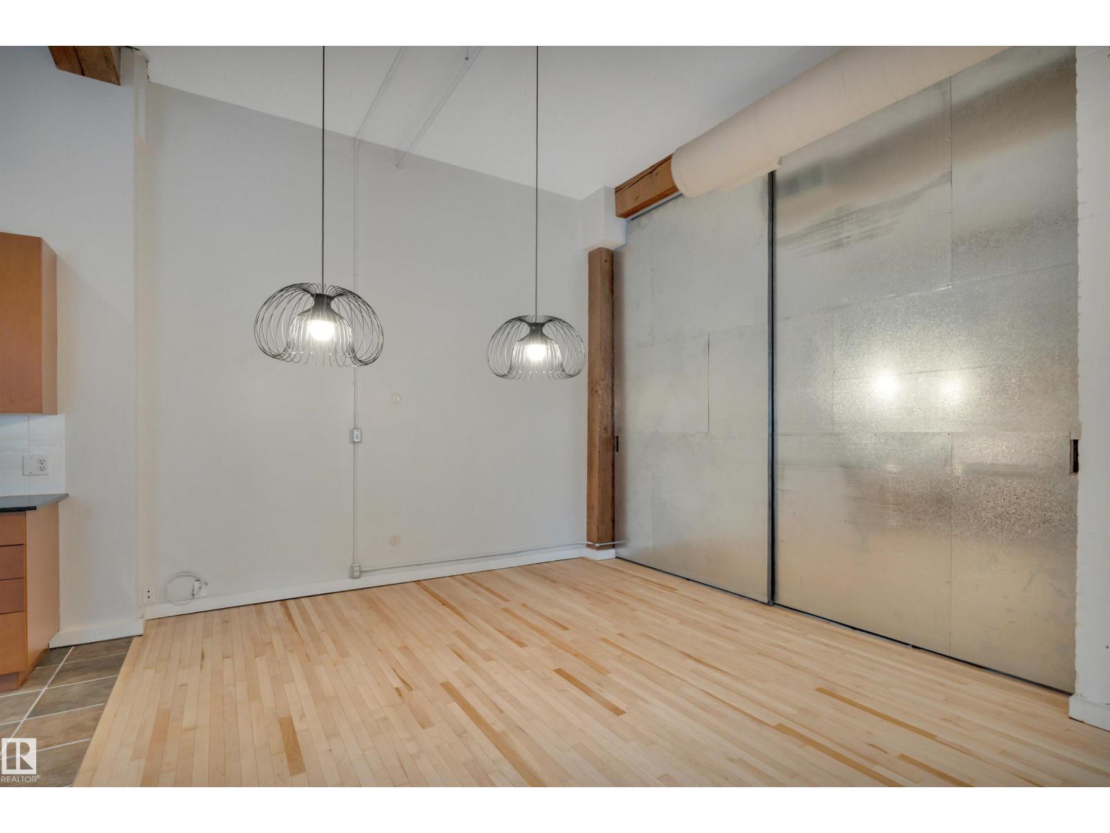 #102 10169 104 ST NW - 6