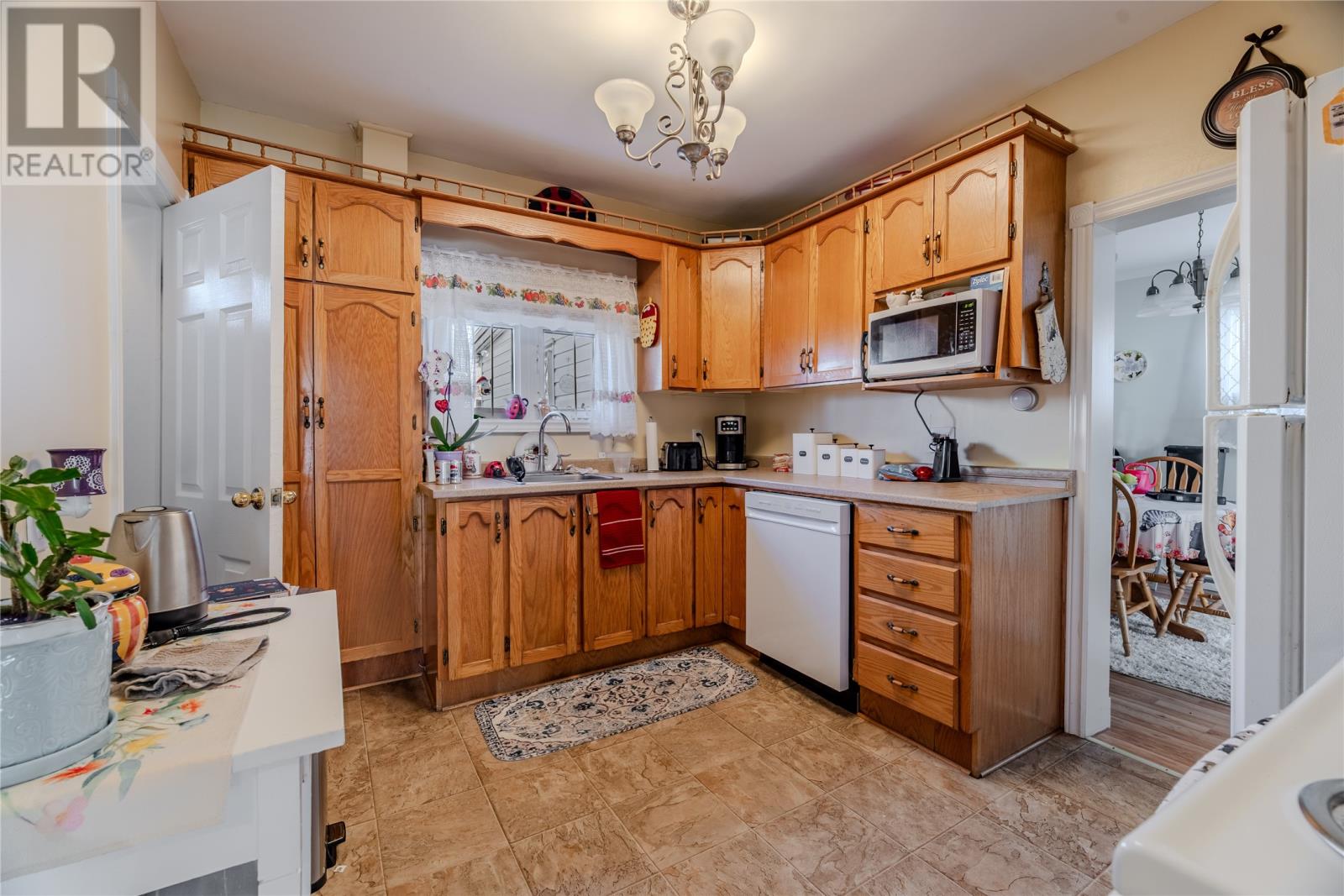 54 Belvedere Street - 13