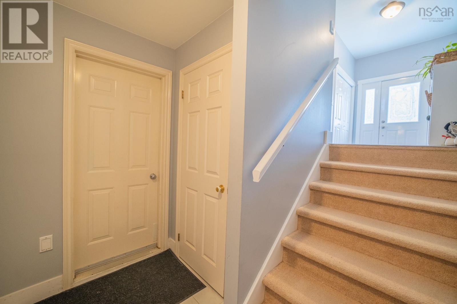21 Remington Court - 32