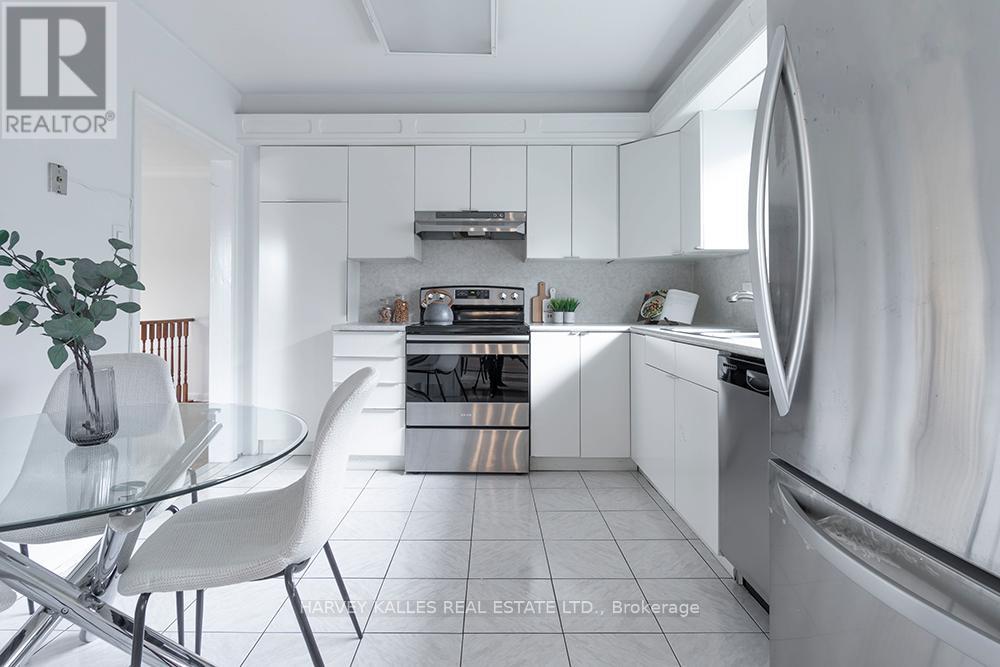 135 COMBE AVENUE - 16