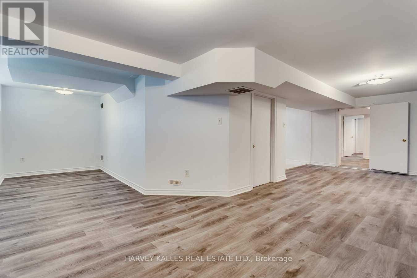 135 COMBE AVENUE - 27