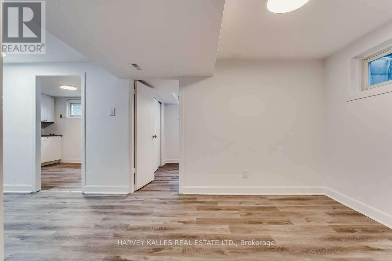 135 COMBE AVENUE - 28