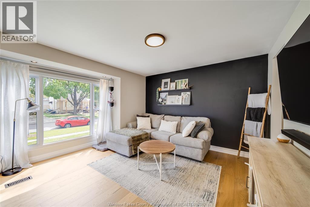 1889 LABADIE, Windsor, Ontario, N8W4J8 — Photo 28