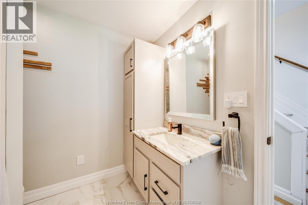 1889 LABADIE, Windsor, Ontario, N8W4J8 — Photo 6