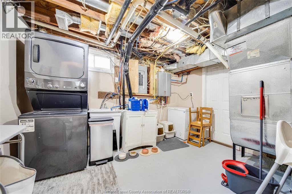1889 LABADIE, Windsor, Ontario, N8W4J8 — Photo 45