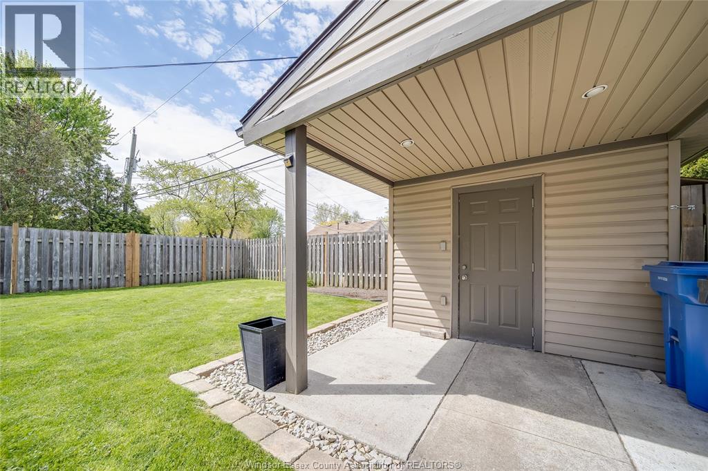 1889 LABADIE, Windsor, Ontario, N8W4J8 — Photo 39