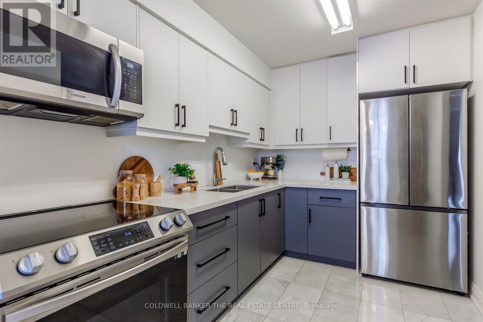 #1006 100 DUNDALK DRIVE - 13
