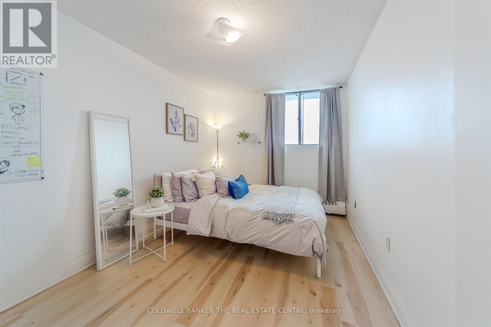 #1006 100 DUNDALK DRIVE - 16