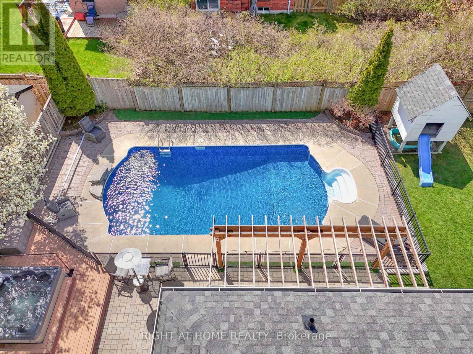 75 AUBURN LANE - 4