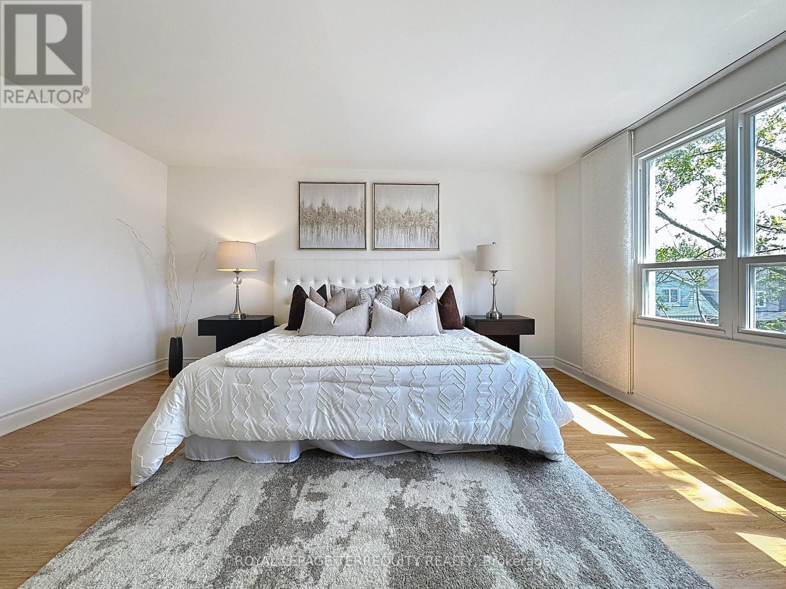 57 QUEENSDALE AVENUE - 14