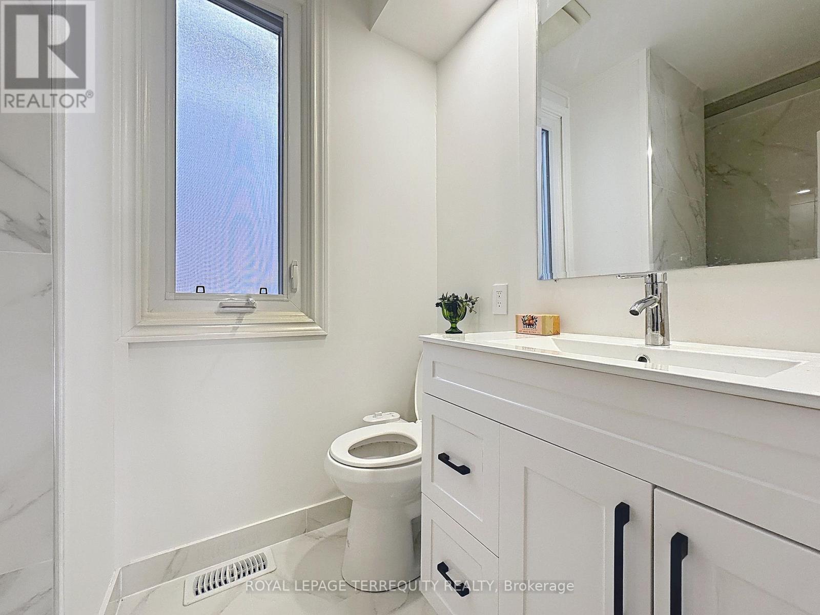 57 QUEENSDALE AVENUE - 20