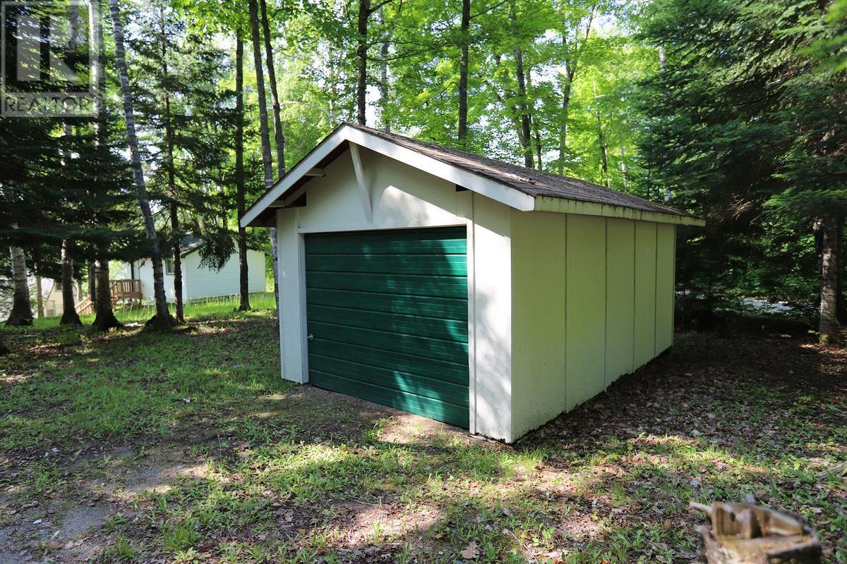 Lot 24 Devil's Lake - 36