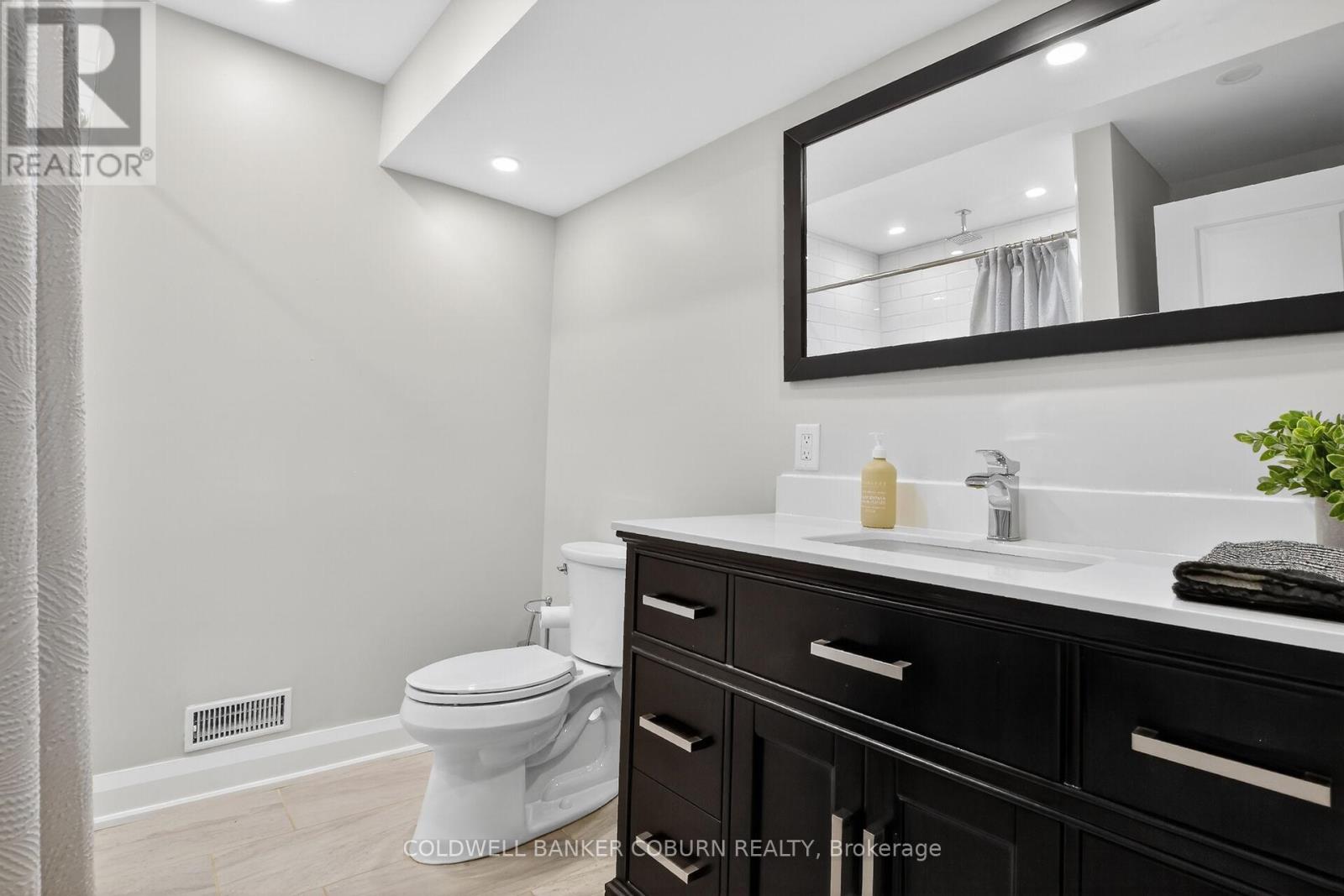 211 JENSEN COURT - 39