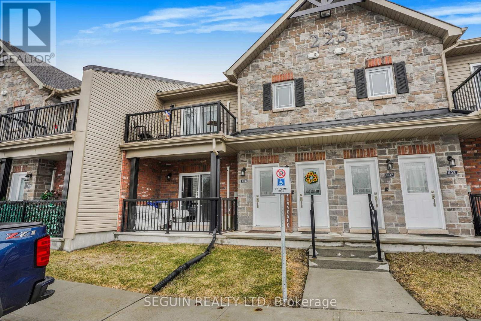 #205 225 SPENCE AVENUE - 2
