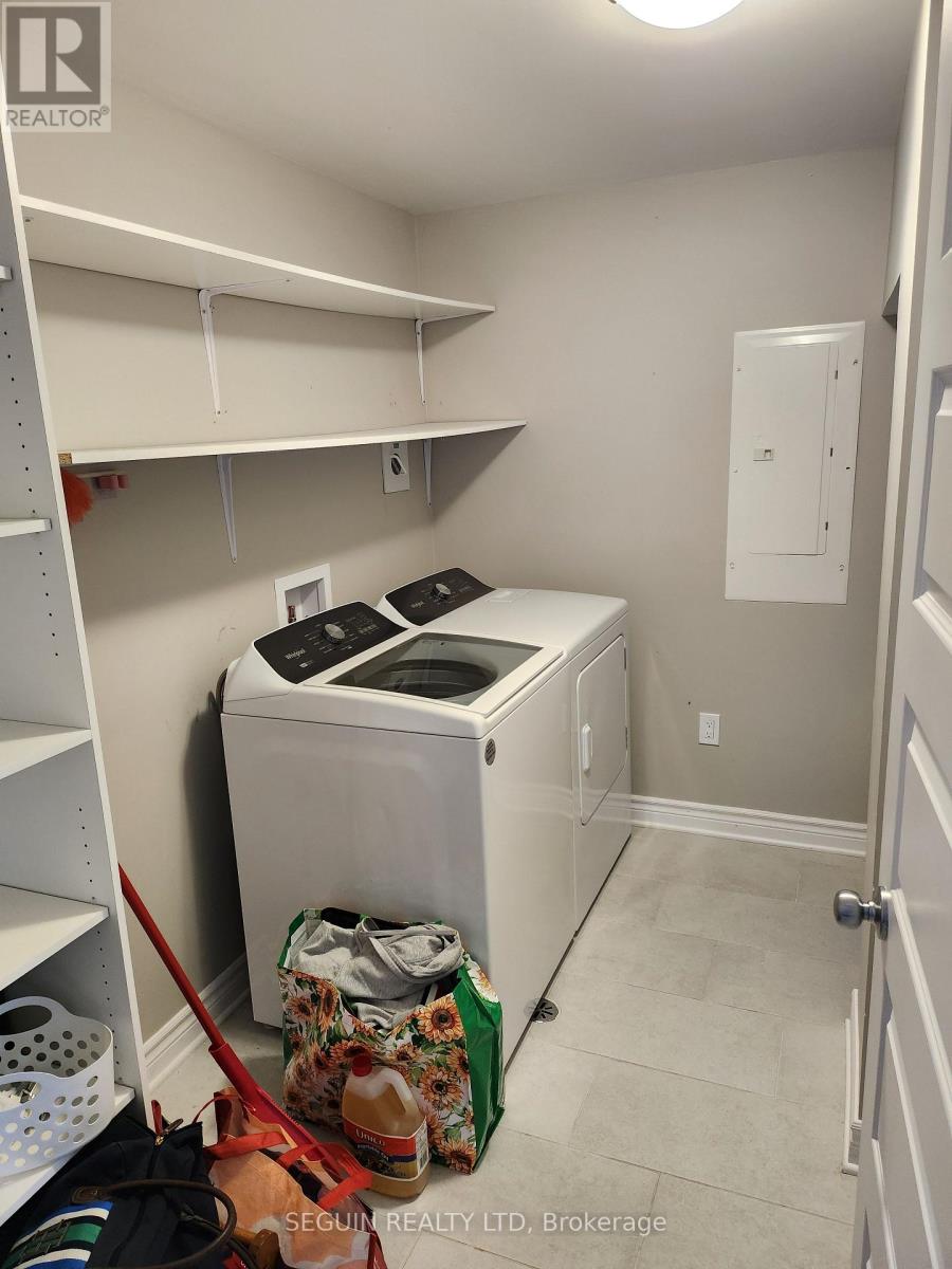 #205 225 SPENCE AVENUE - 11