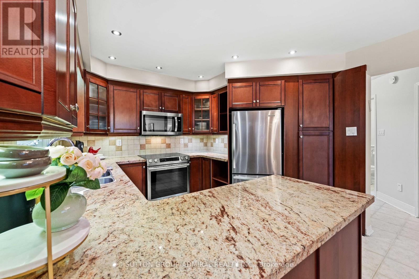 27 RAMBLEWOOD LANE - 9