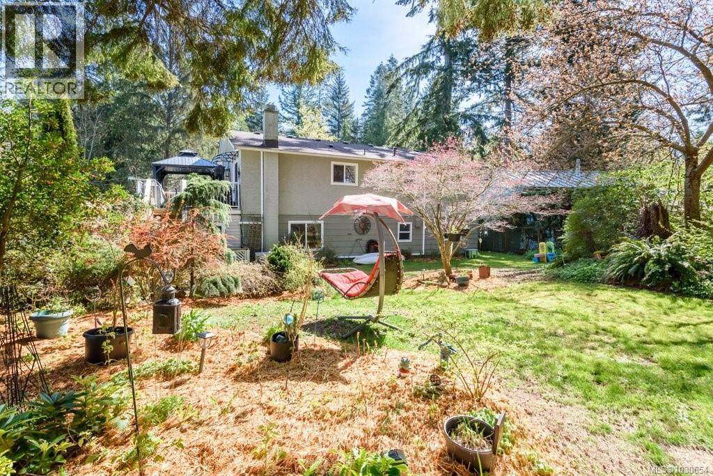 4696 Gail Cres - 43