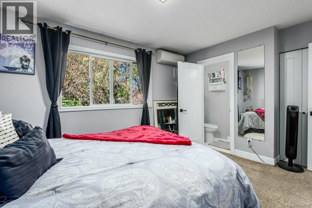 4696 Gail Cres - 17
