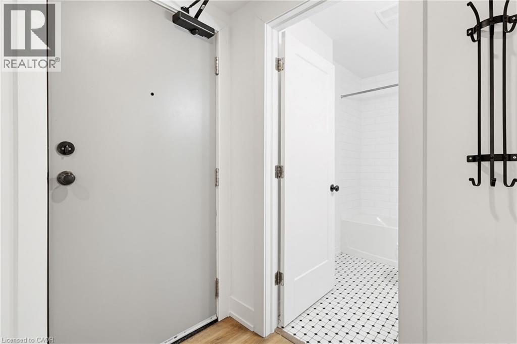 27 BOLD Street Unit# 202, Hamilton, Ontario, L8P1T3 — Photo 15