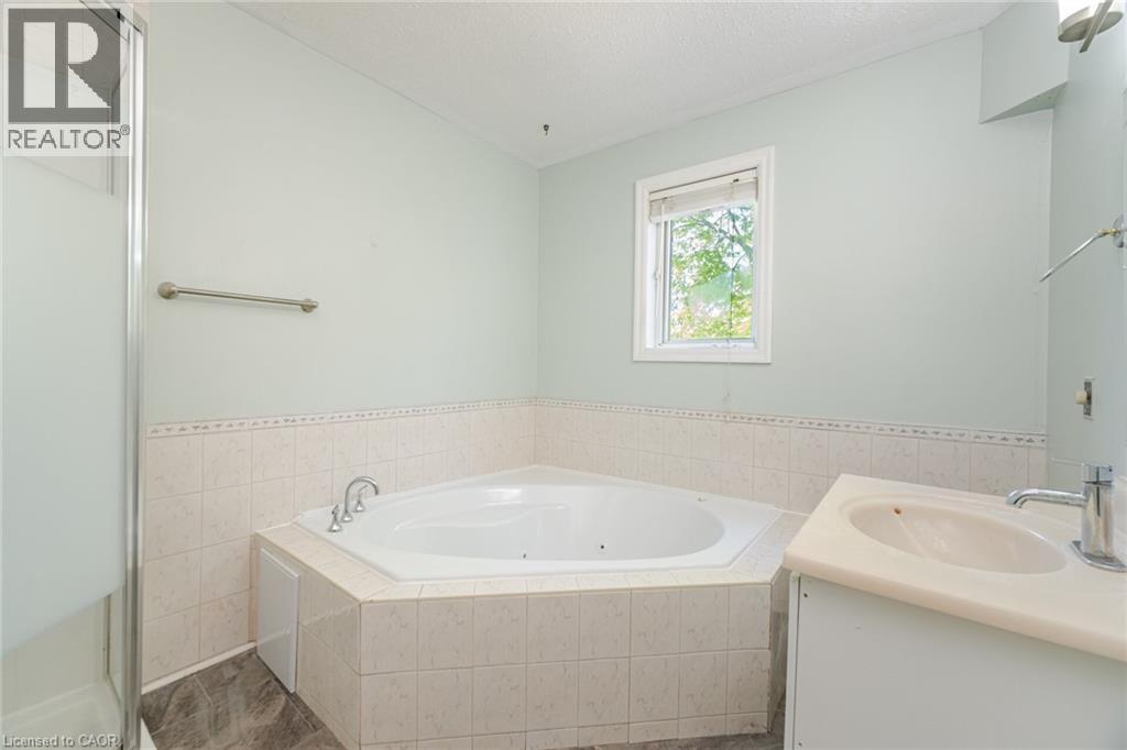64 SHELDON Avenue N Unit# UPPER, Kitchener, Ontario, N2H3M4 — Photo 29