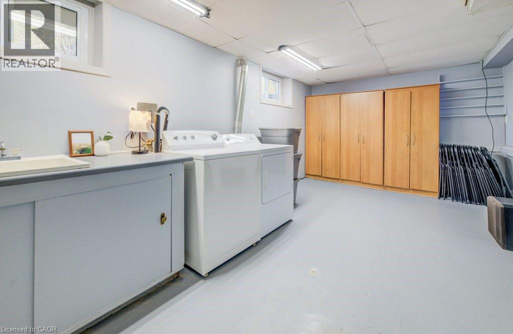 25 CAREY Street - 32