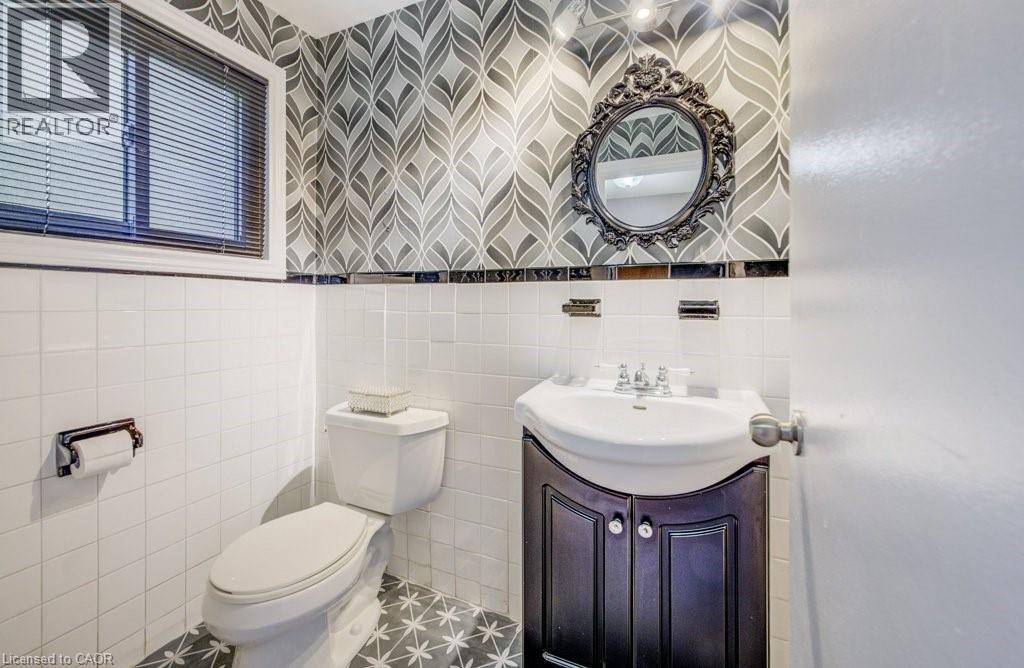 25 CAREY Street - 28