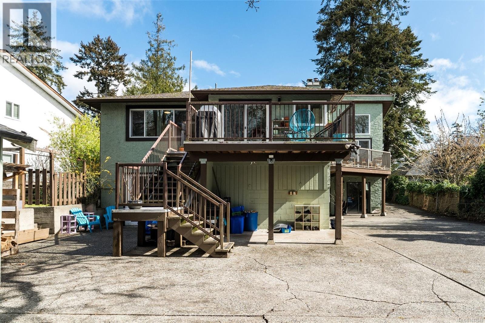 877 Kindersley Rd - 29