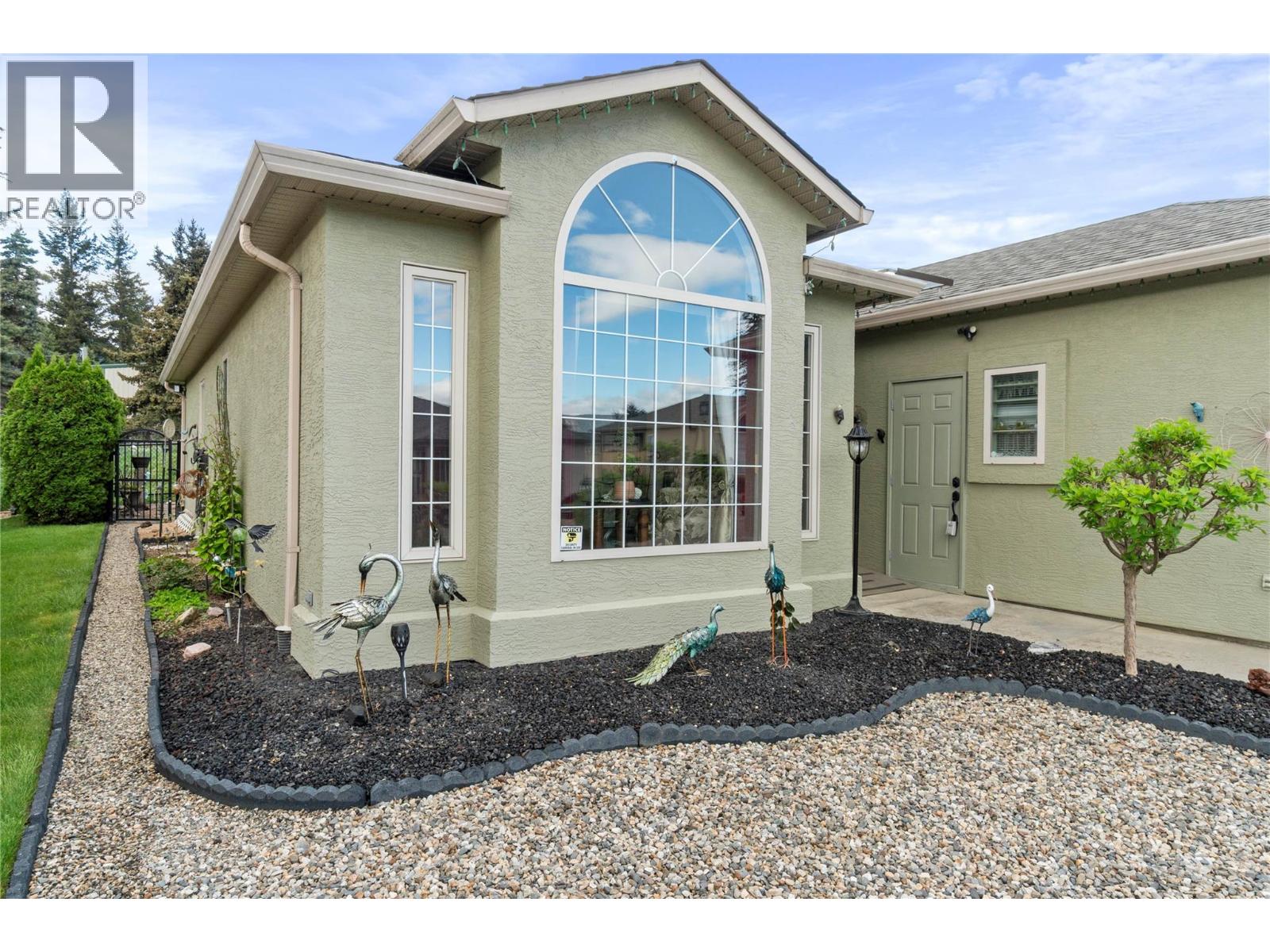 #15 2595 Catherine Place - 65