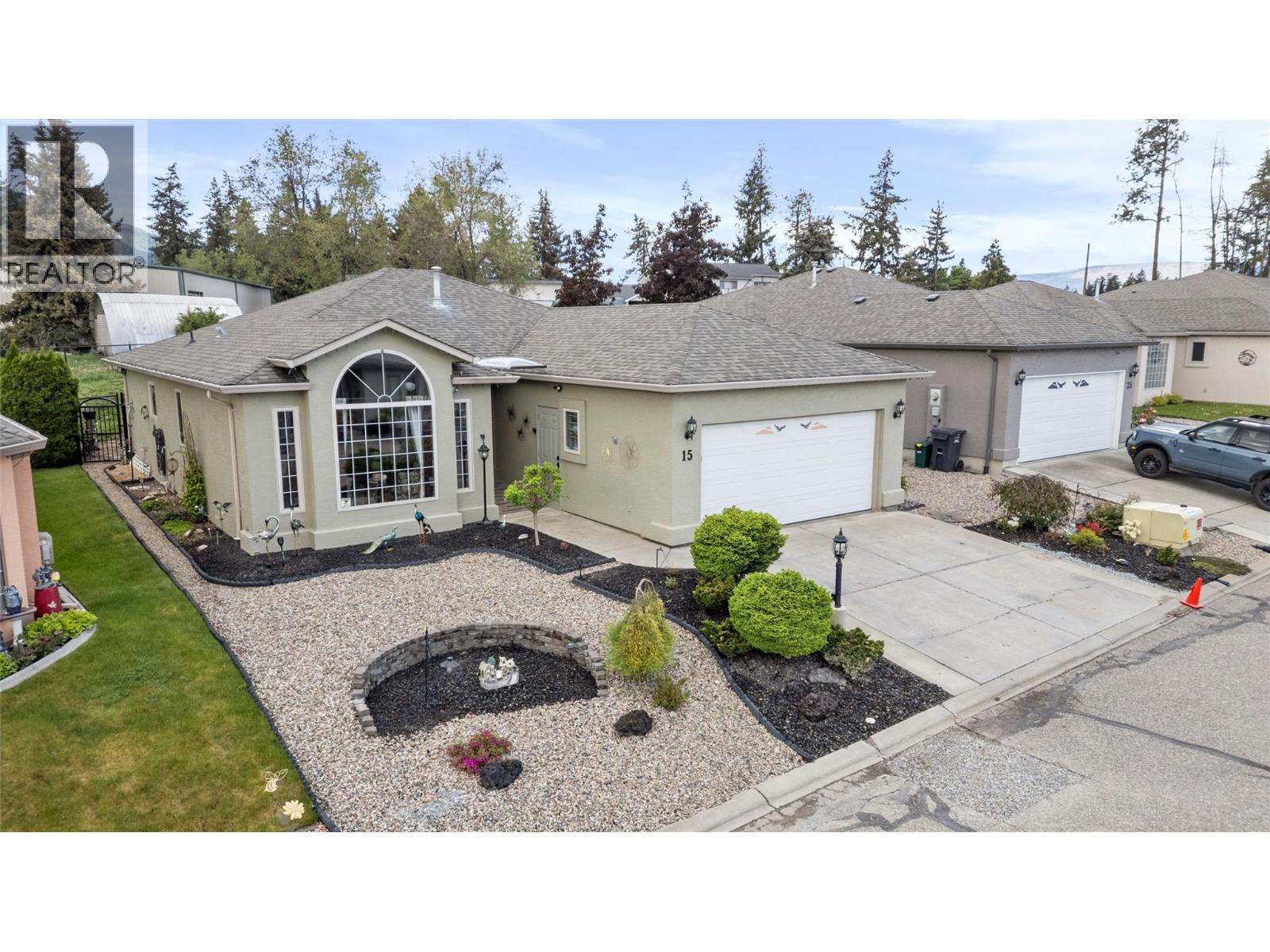 2595 Catherine Place Unit# 15, Armstrong