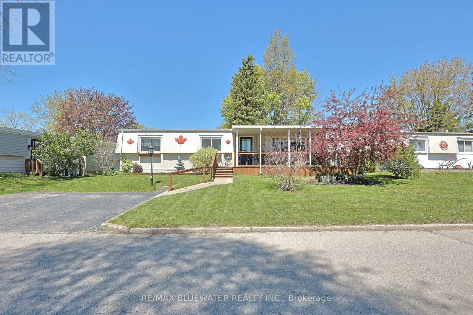 227 PEBBLE BEACH PARKWAY - 36