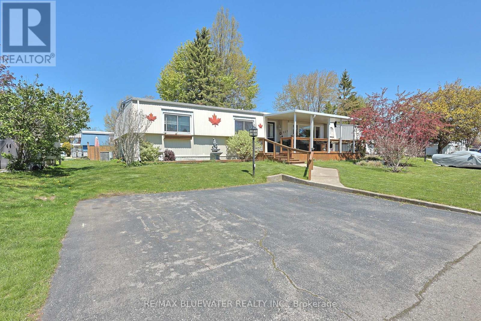 227 PEBBLE BEACH PARKWAY - 6