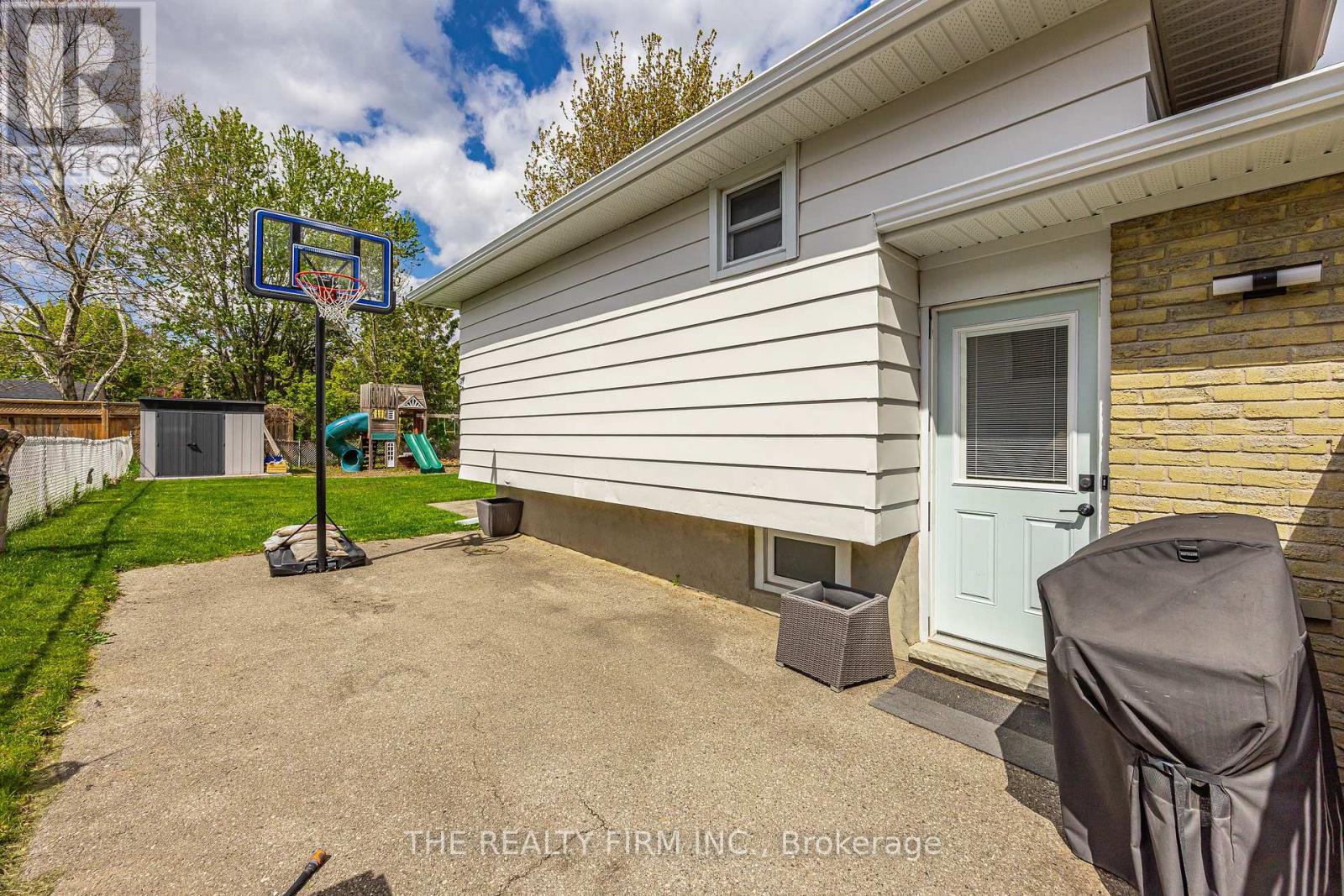 108 BRUNSWICK AVENUE - 41