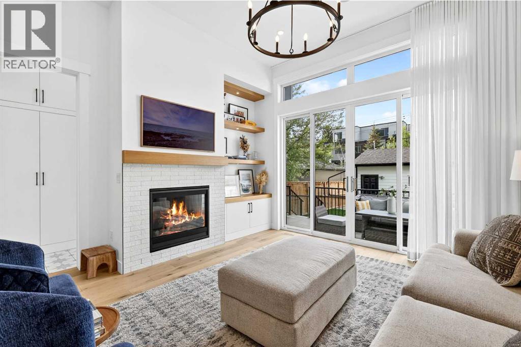 2129 27 Avenue SW — photo 18