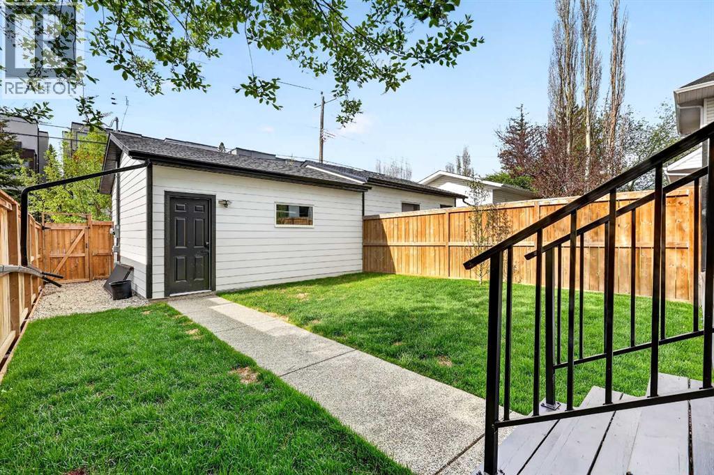 2129 27 Avenue SW — photo 42