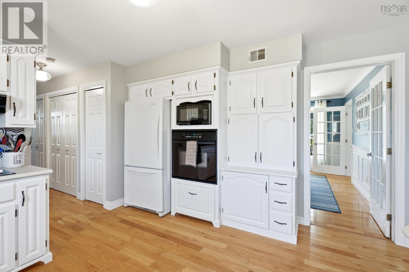 Property 13 of 52 of 142 Ridgevale Drive
