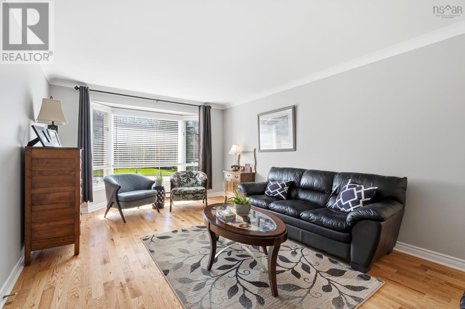 Property 21 of 52 of 142 Ridgevale Drive