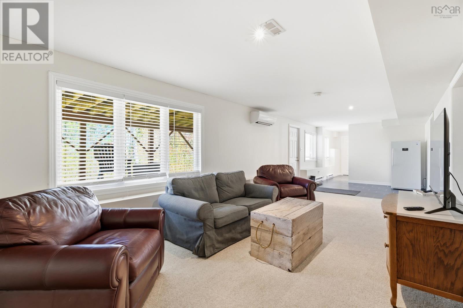 Property 35 of 52 of 142 Ridgevale Drive