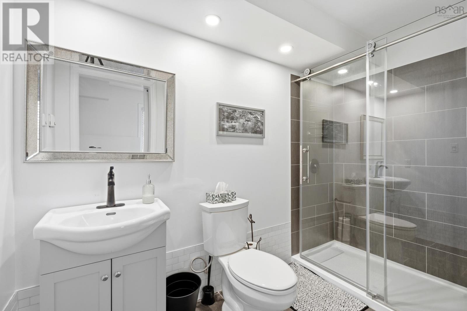 Property 38 of 52 of 142 Ridgevale Drive