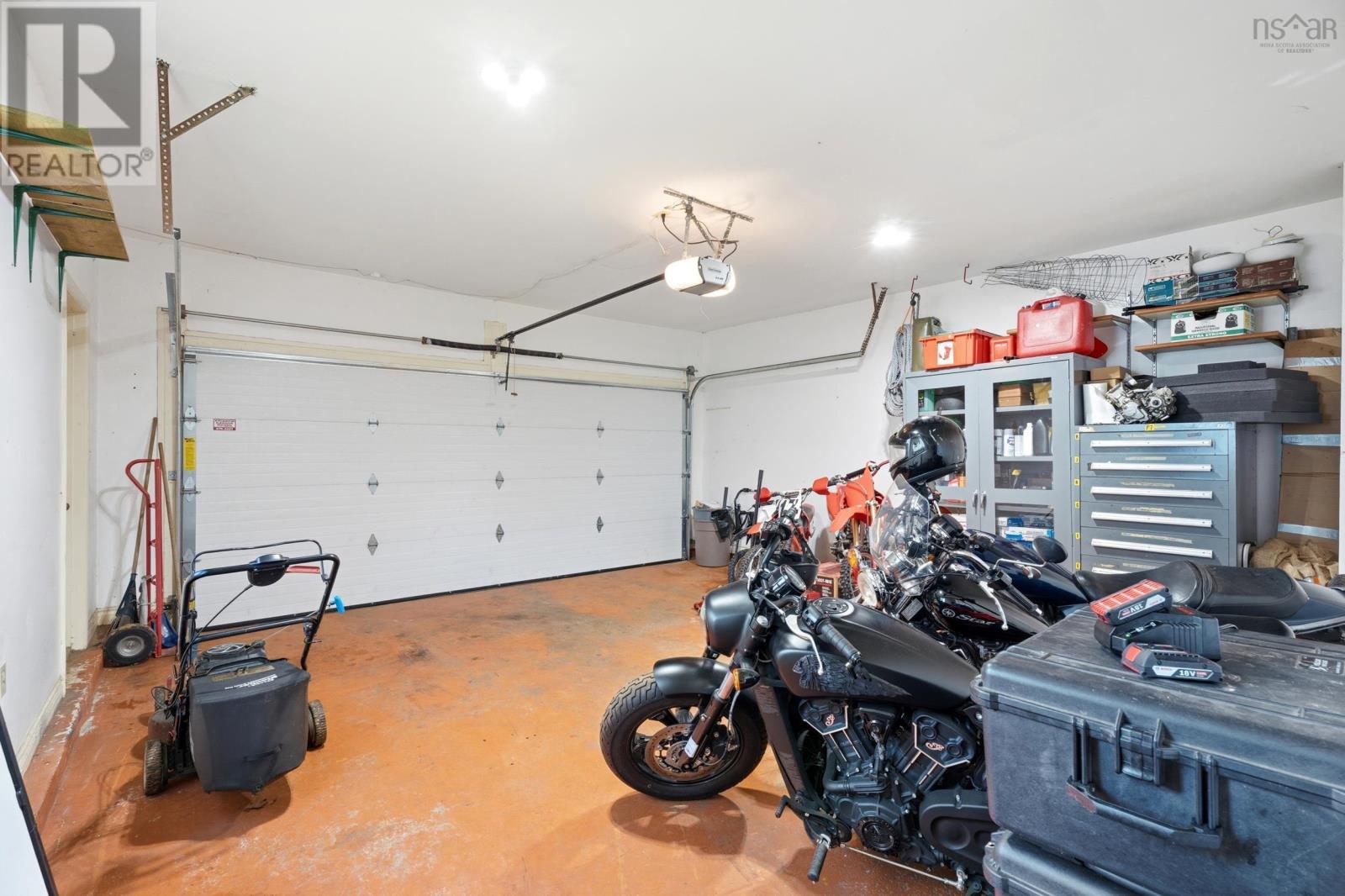 Property 41 of 52 of 142 Ridgevale Drive