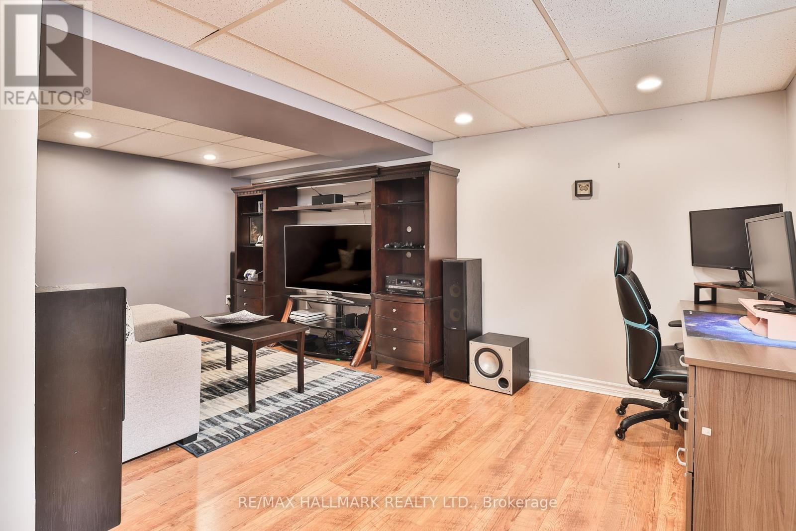 192 MARTINDALE CRESCENT - 18