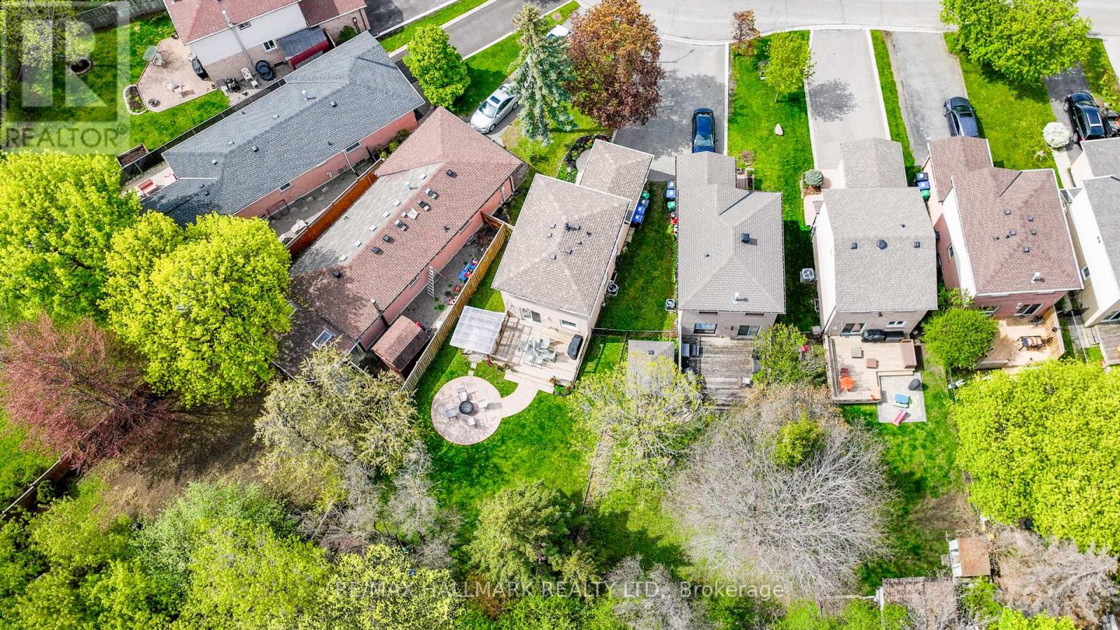 192 MARTINDALE CRESCENT - 29