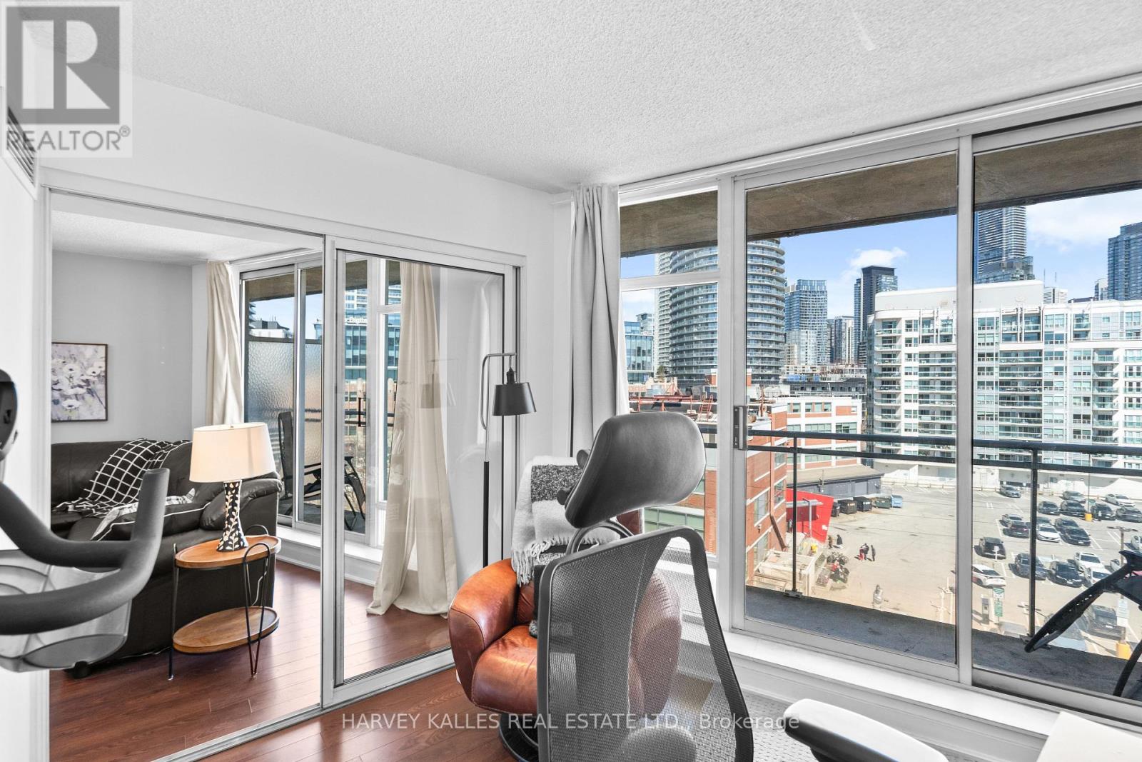 #803 650 QUEENS QUAY W - 14