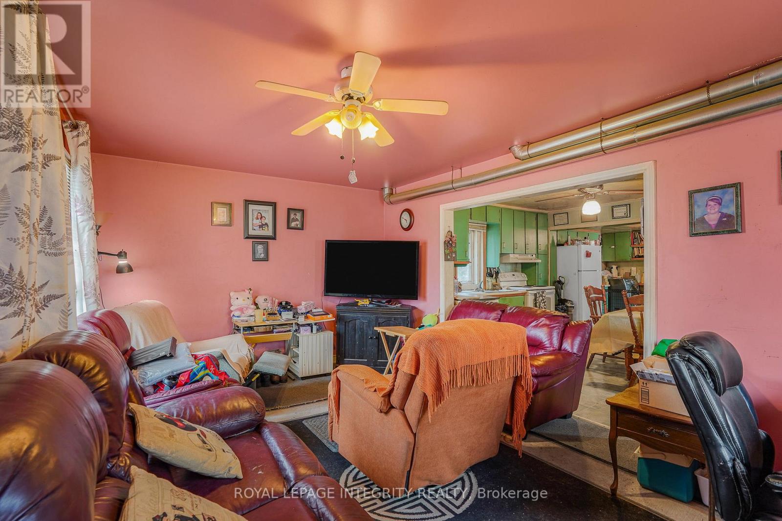 259 BISHOP STREET N - 2