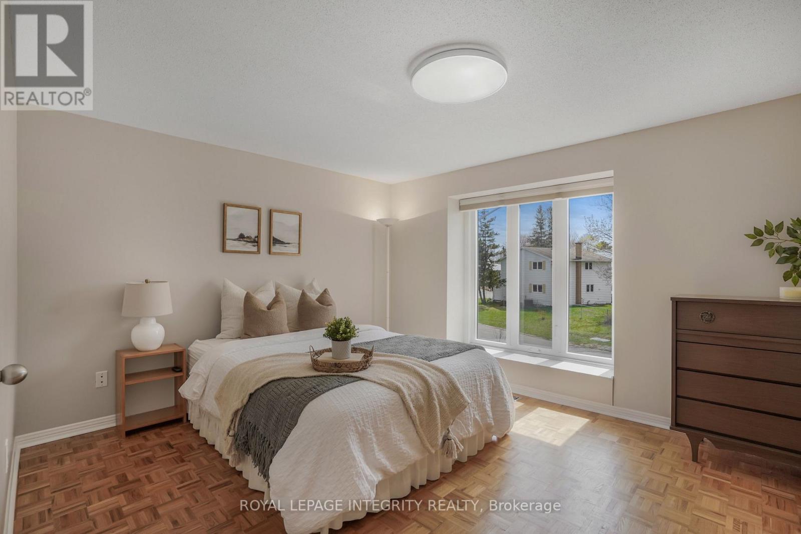 74 VALEWOOD CRESCENT - 12