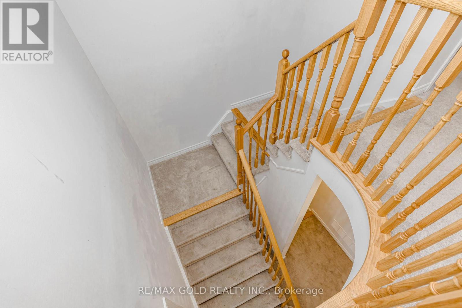 112 SEELEY AVENUE - 10